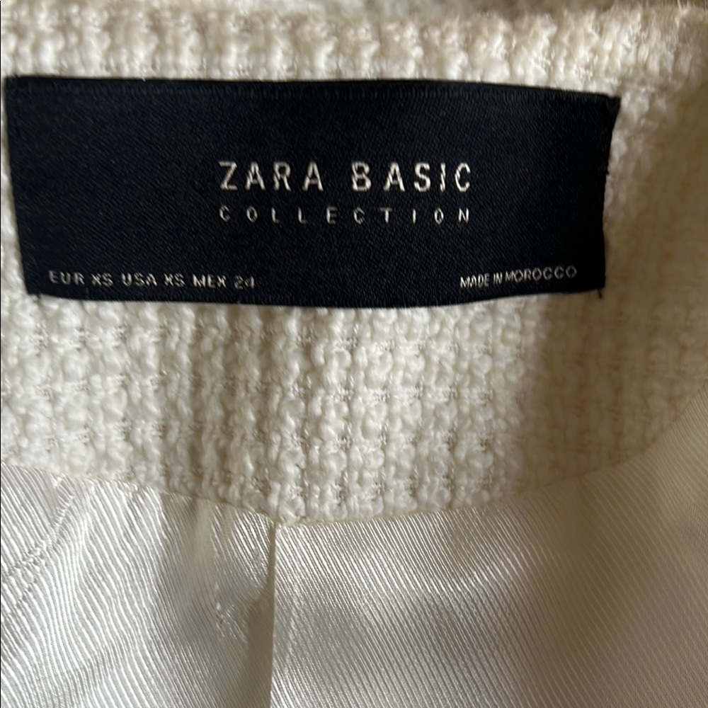 Elegant Cream Jacket - Picture 6 of 6